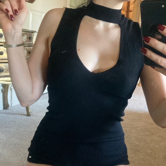 GUESS Ribbed Top - Picture 7 of 7